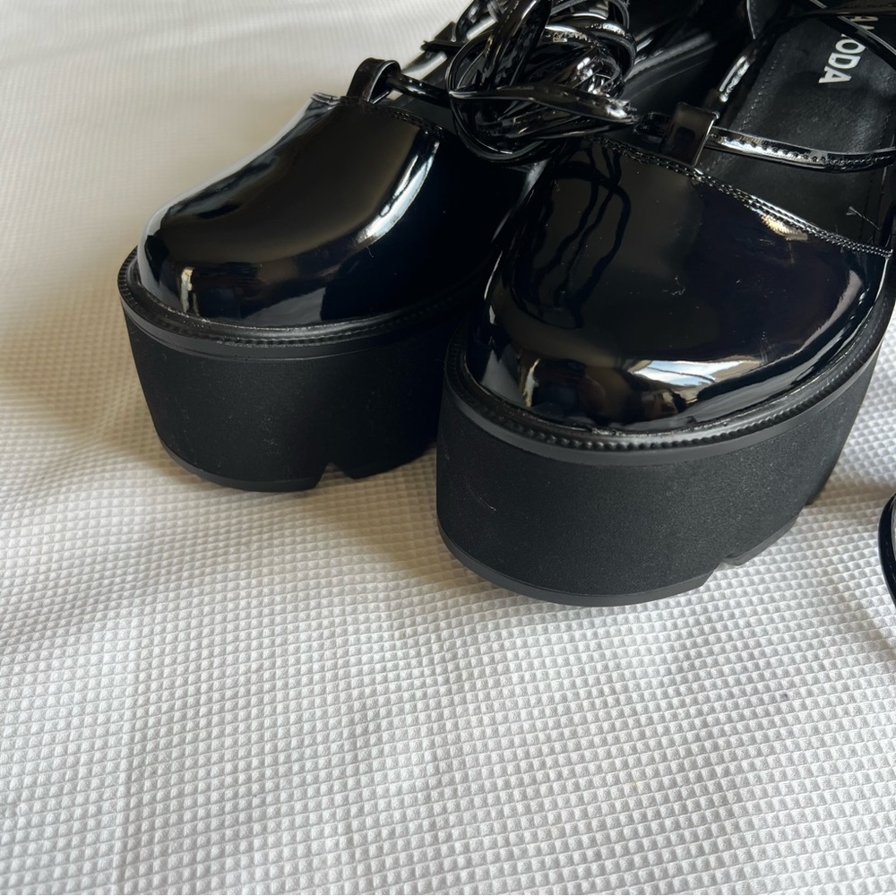LAMODA Pop Up Chunky Platform Sandals - Picture 6 of 11
